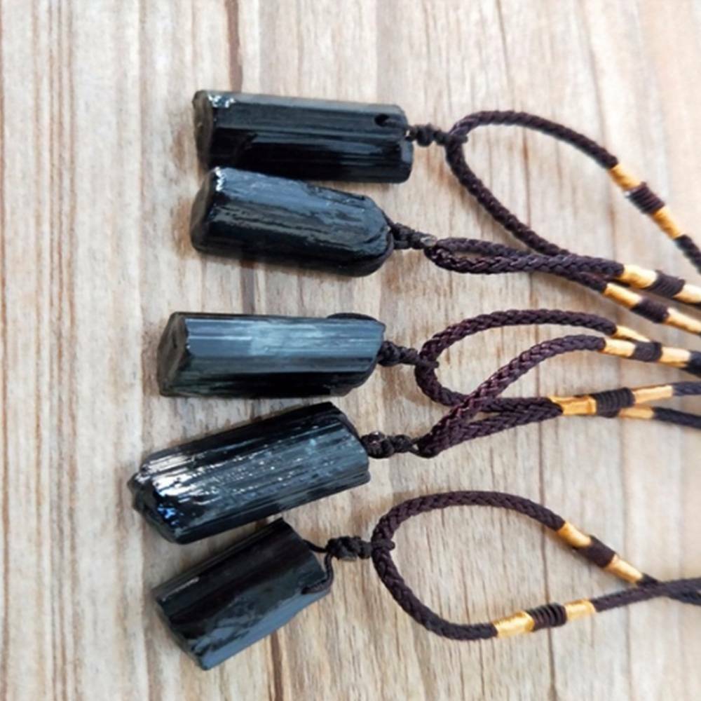 Men Unisex Black Tourmaline Stone Natural Crystal Gem Specimen Pendant Necklace