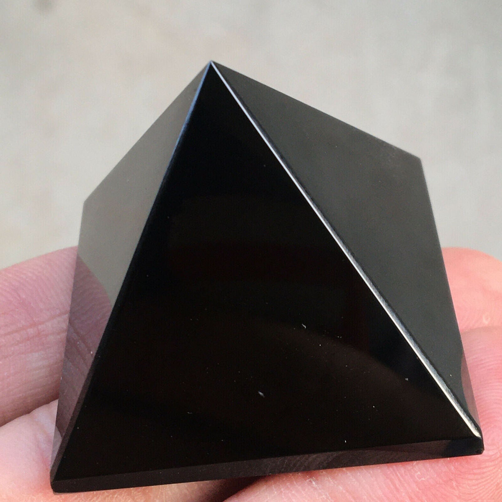 Obsidian Pyramid Black Quartz Crystal Pyramid Healing Stone Rock Home Decor Gift