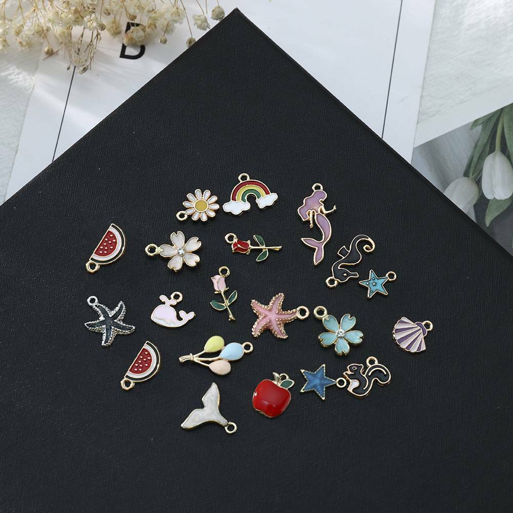 20x Enamel Mixed Random Send Alloy Pendants Charm Jewelry DIY Accessories Set