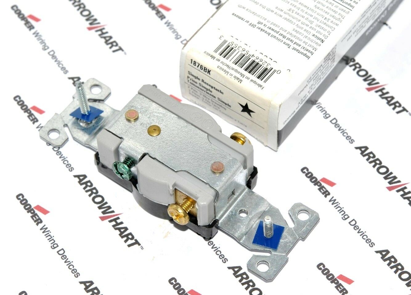 1pcs-COOPER 1876BK 20A 250V Commercial Grade Single Receptacle NEMA 6-20R