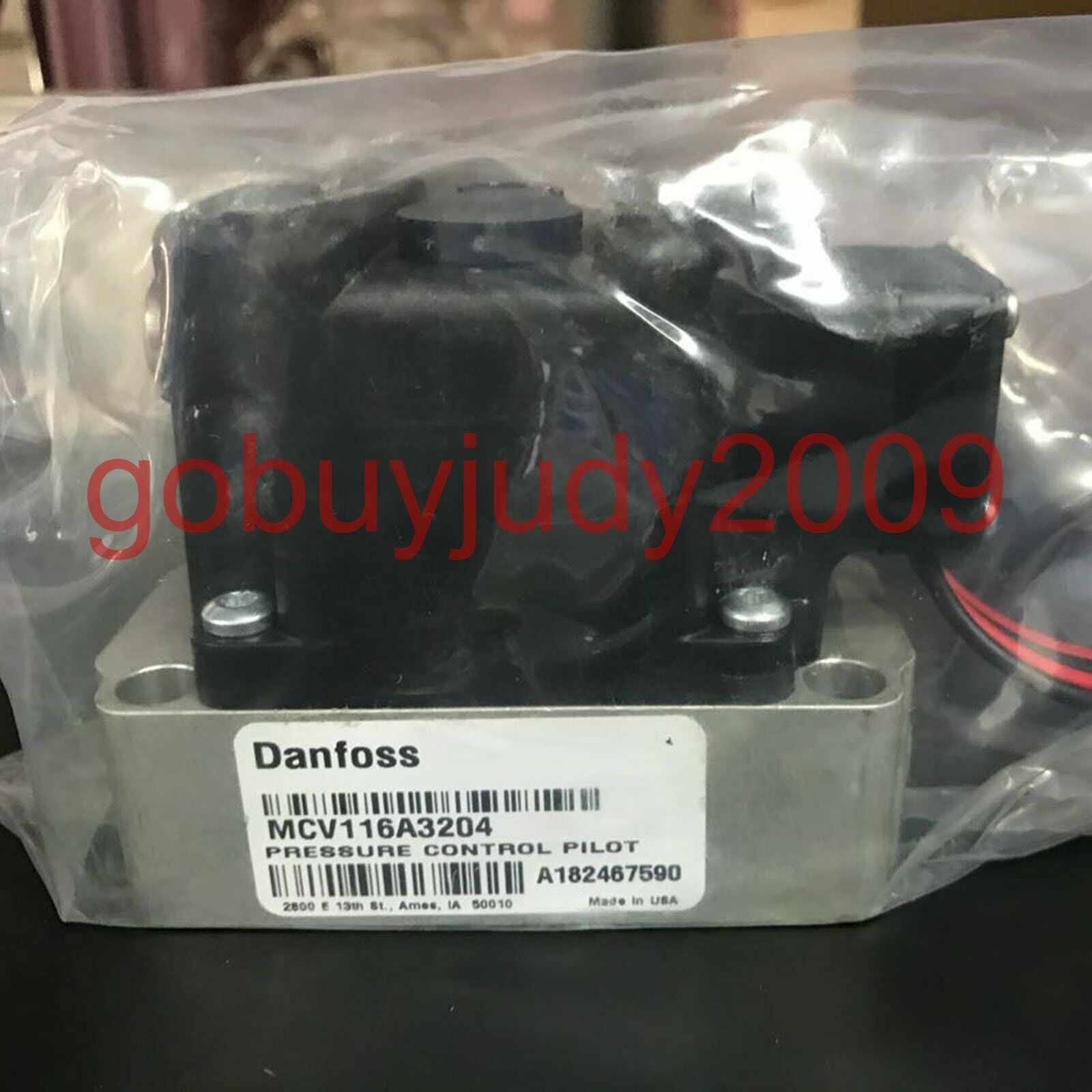 1PC New MCV116A3204 Servo solenoid valve Quality assurance DHL free Ship DF9T
