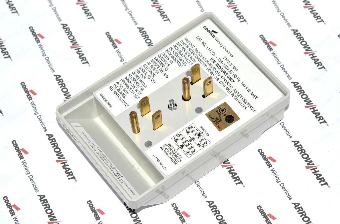 1pcs-COOPER 1177CG 15A 125V Six Outlet Surge Adapters Receptacle NEMA 5-15R