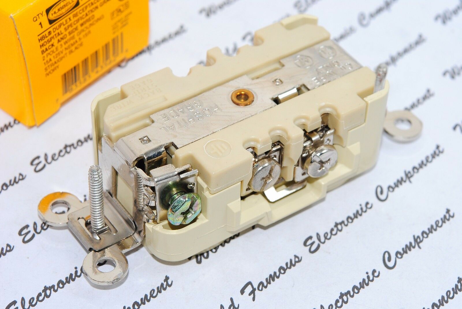 1pcs - HUBBELL HBL8200I 15A 125V NEMA 5-15 Hosptial Duplex Receptacle Outlet