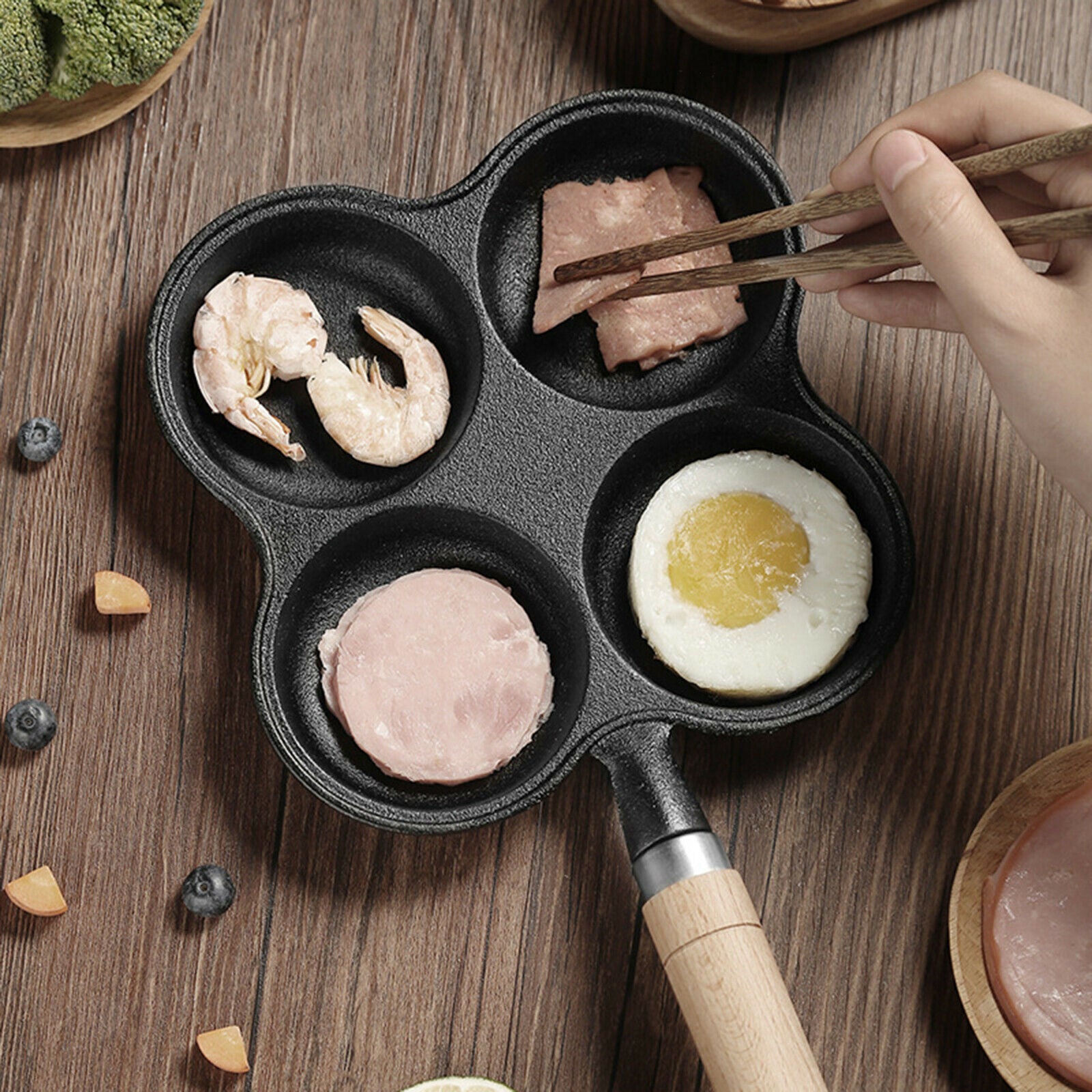 Non-Stick 4 Cup Egg Frying Pan Cast Iron Omelet Pans Breakfast Hem Fry