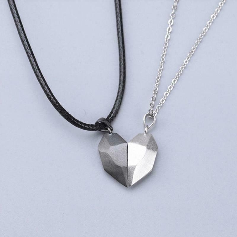 2Pcs Lovers Heart Pendant Couple Strong Magnetic Distance Heart Pendant Necklace