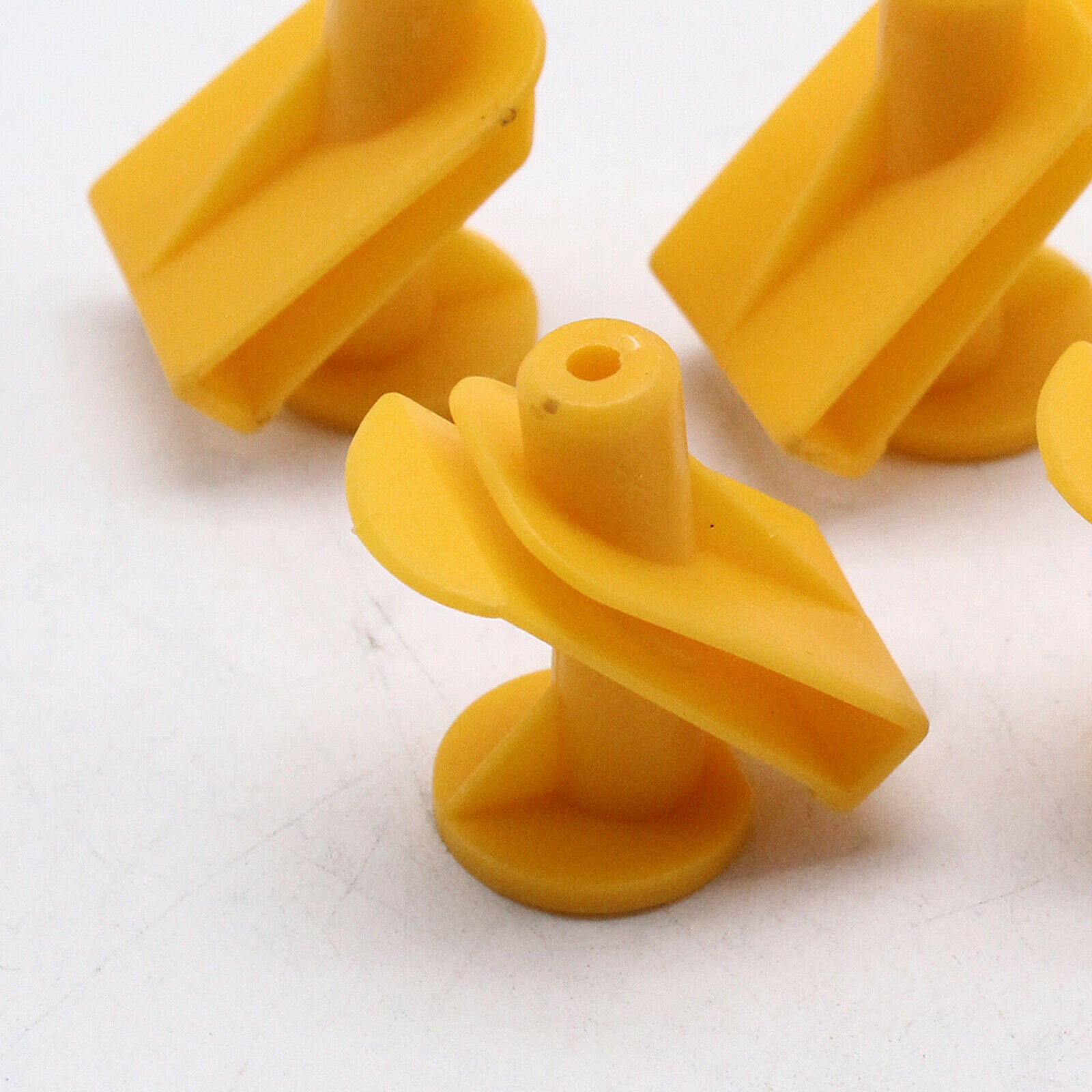 Undertray Mounting Clips 0019913970 for Smart 450 2008-2014 Spare Parts