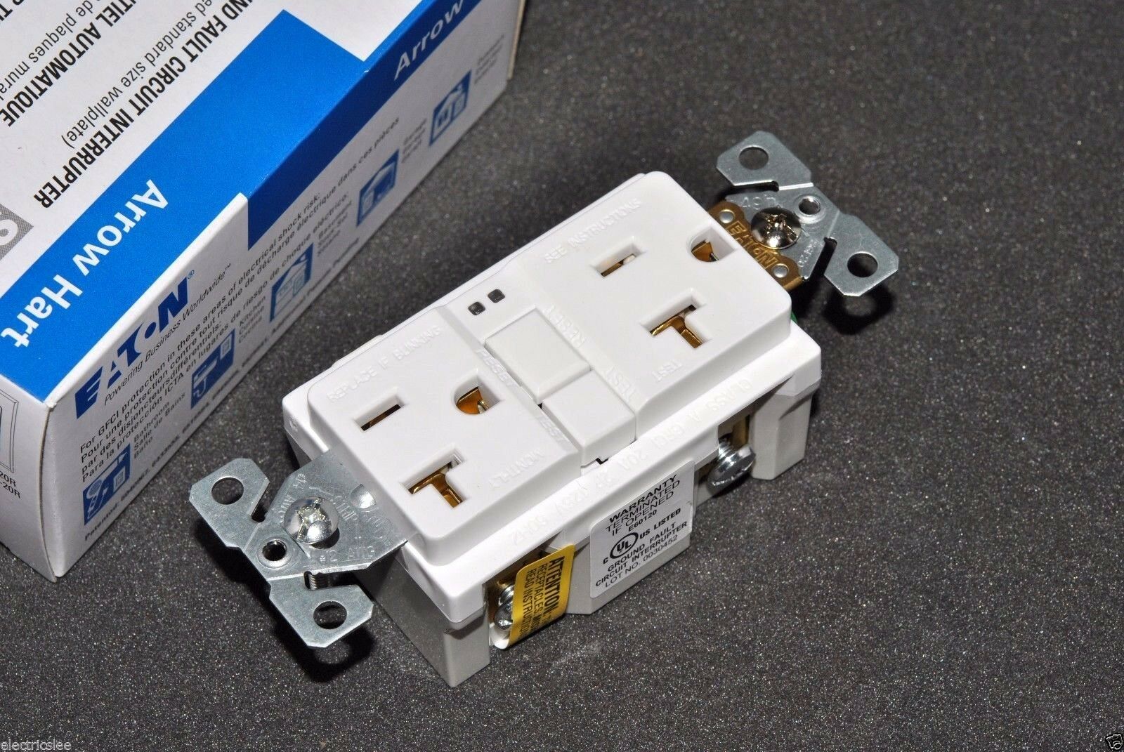 1pcs - COOPER SGF20W Self-Test GFCI Duplex Receptacle 20A-125V NEMA5-20