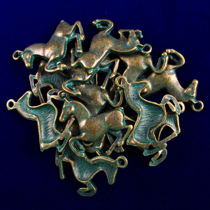 20Pcs 28x21x4mm Carved Brass Bronze Horse Pendant Bead A-79PJ