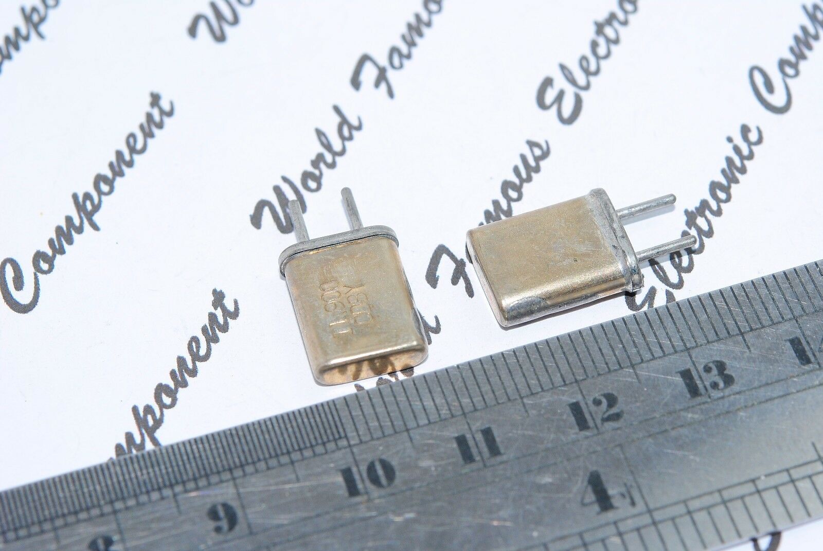1pcs - 11.900 MHZ Quartz Crystal Resonator / XTAL