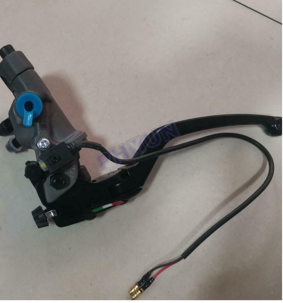 19 RCS CNC Motorcycle Right Brake Master Cylinder w/ Brake Switch Universal
