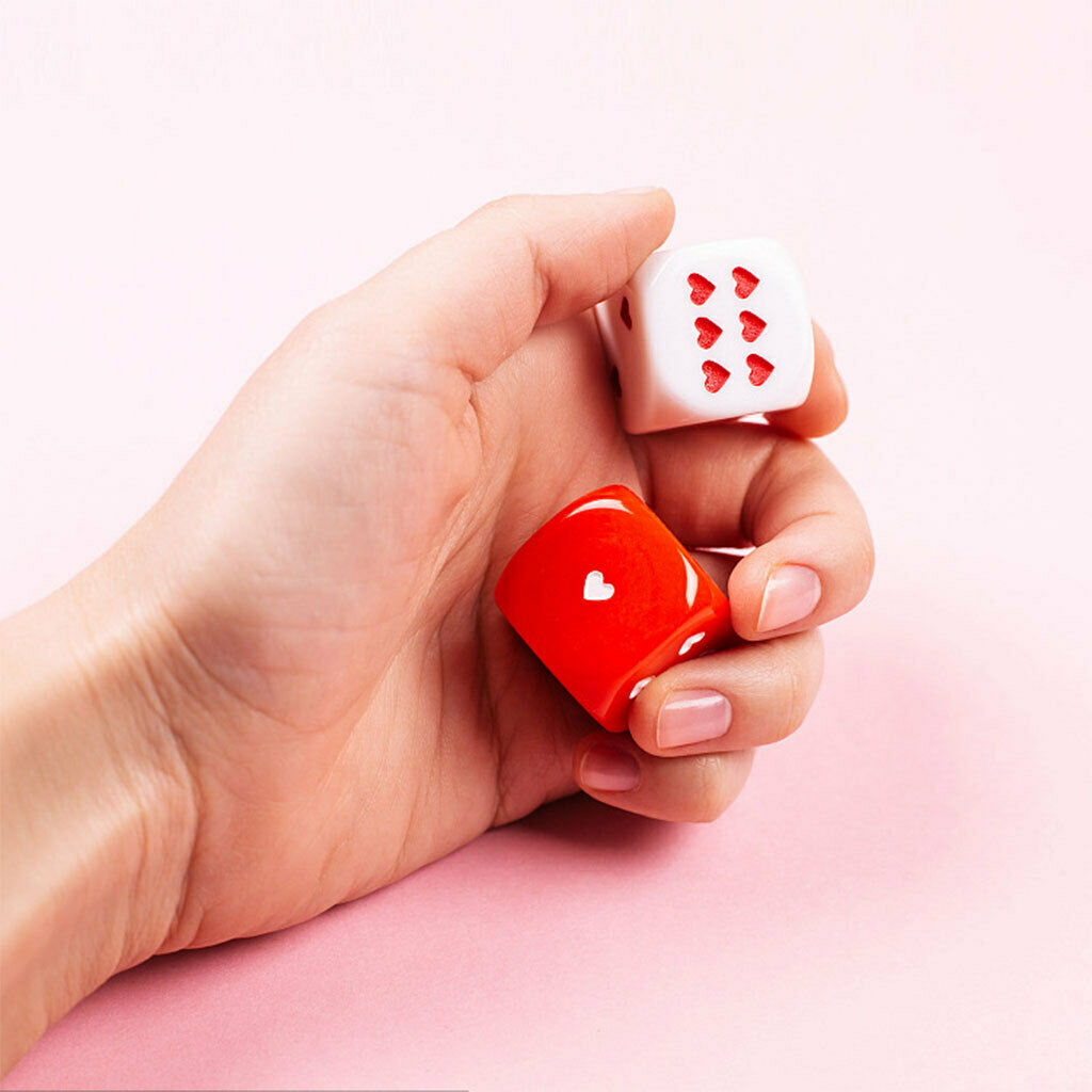 2 Pieces Opaque 6 Dice Heart Pattern Roleplaying RPG DND Game Party Prop