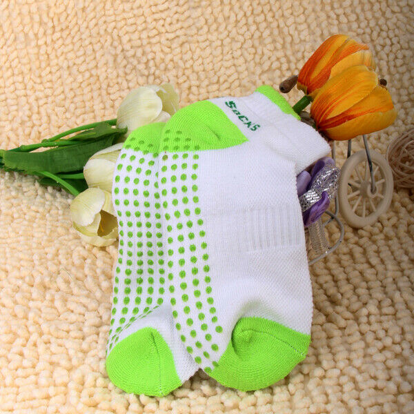 Women Non Slip Massage Granule Yoga Socks - Green