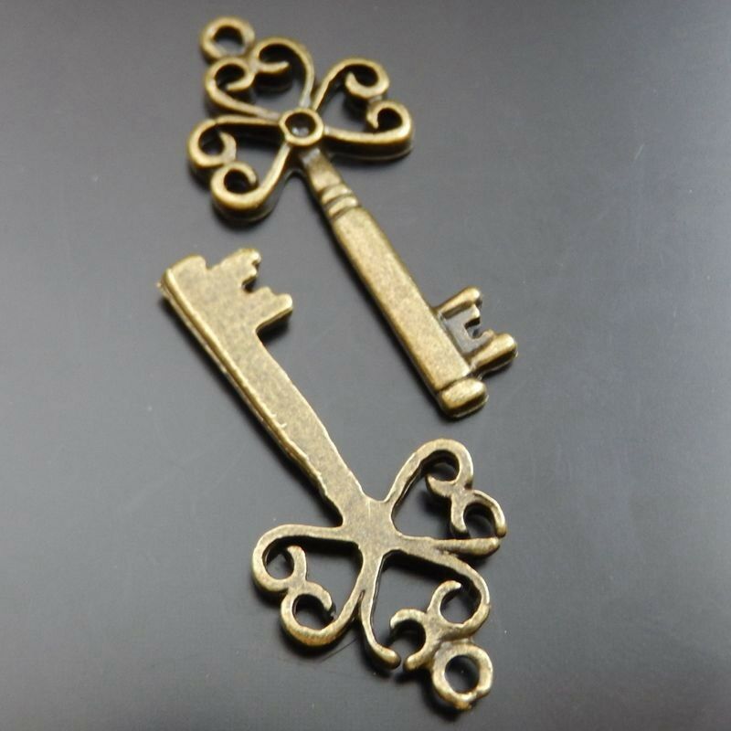 30 pcs Antiqued Bronze Floral Key Pendant Charm Alloy Handicraft Jewelry 16*44mm