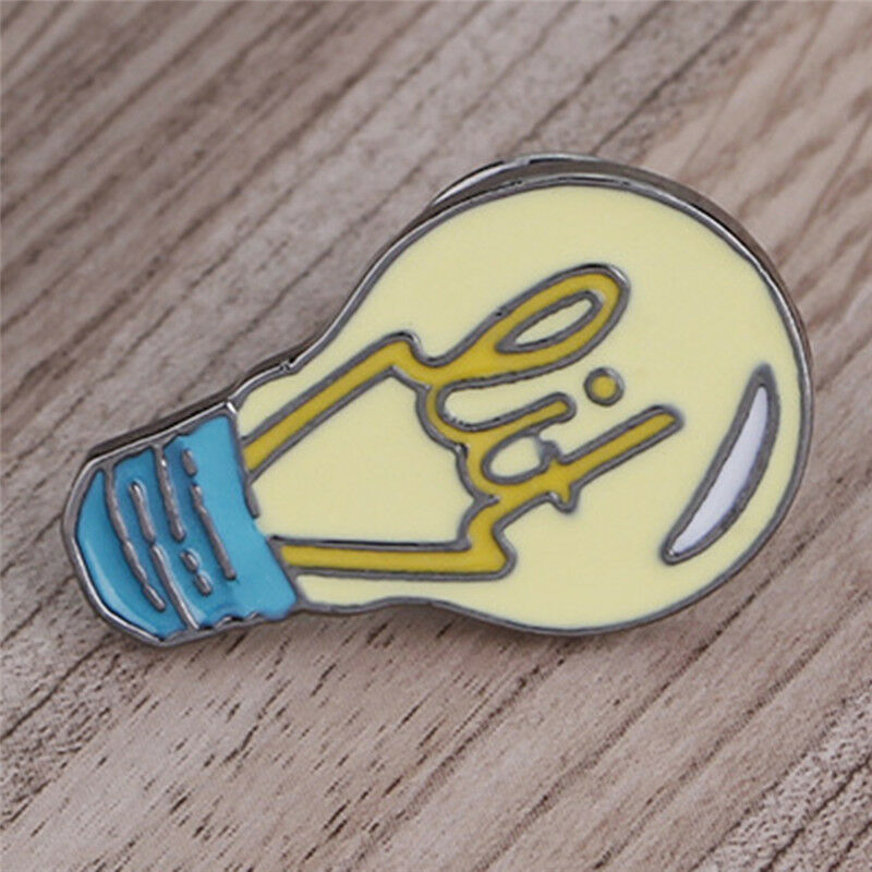Cartoon Light Bulb Brooch Pin Enamel Brooch Corsage Jacket Badge Jewelry G.l8