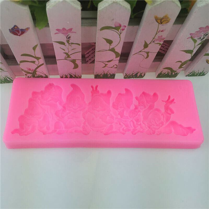 1Pcs Seven Dwarfs Shape Silicone Soft Candy Mold Cake Decor Tool Chocolat.l8