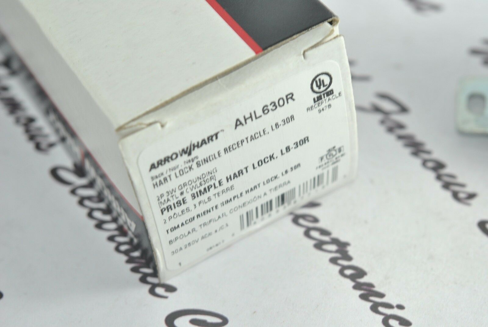 1pcs-COOPER AHL630R NEMA L6-30R 30A 250V Twist Hart-Lock Locking Receptacle