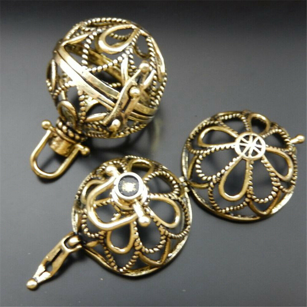 2 PCS Retro Bronze Round Hollow Flower Bola Ball Harmony Brass Locket 31*27*20mm