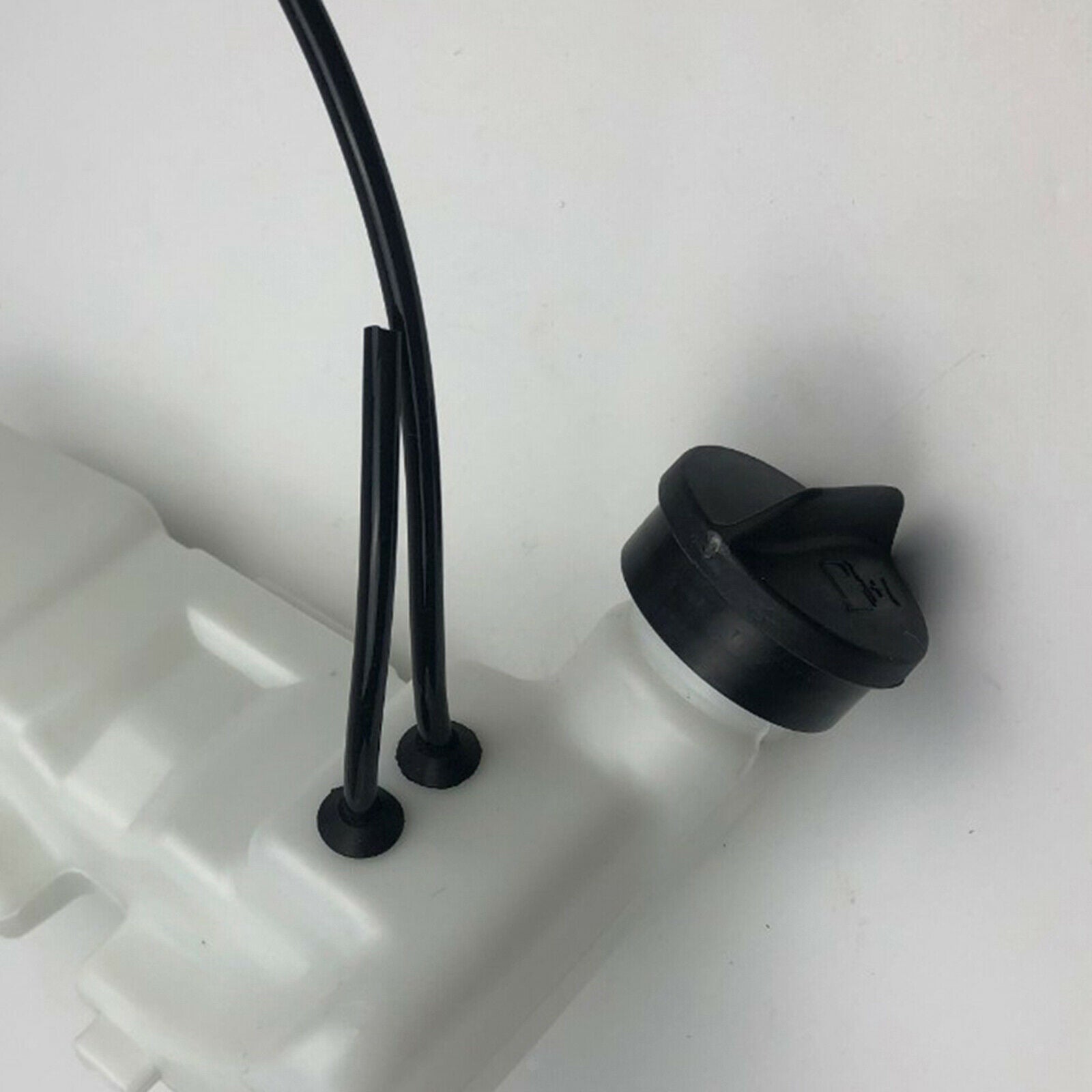 Gas Fuel Tank Assembly for Stihl FS80R FS80 FS75 FS74 FS72 FS85 HT75 Trimmer