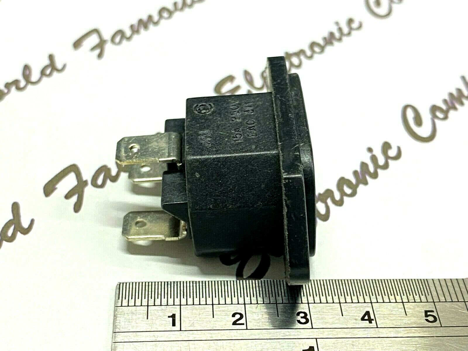 1pcs - SWITCHCRAFT EAC311 10A 250V AC MALE RECEPTACLE AMOUNT IEC INLET SOCKET
