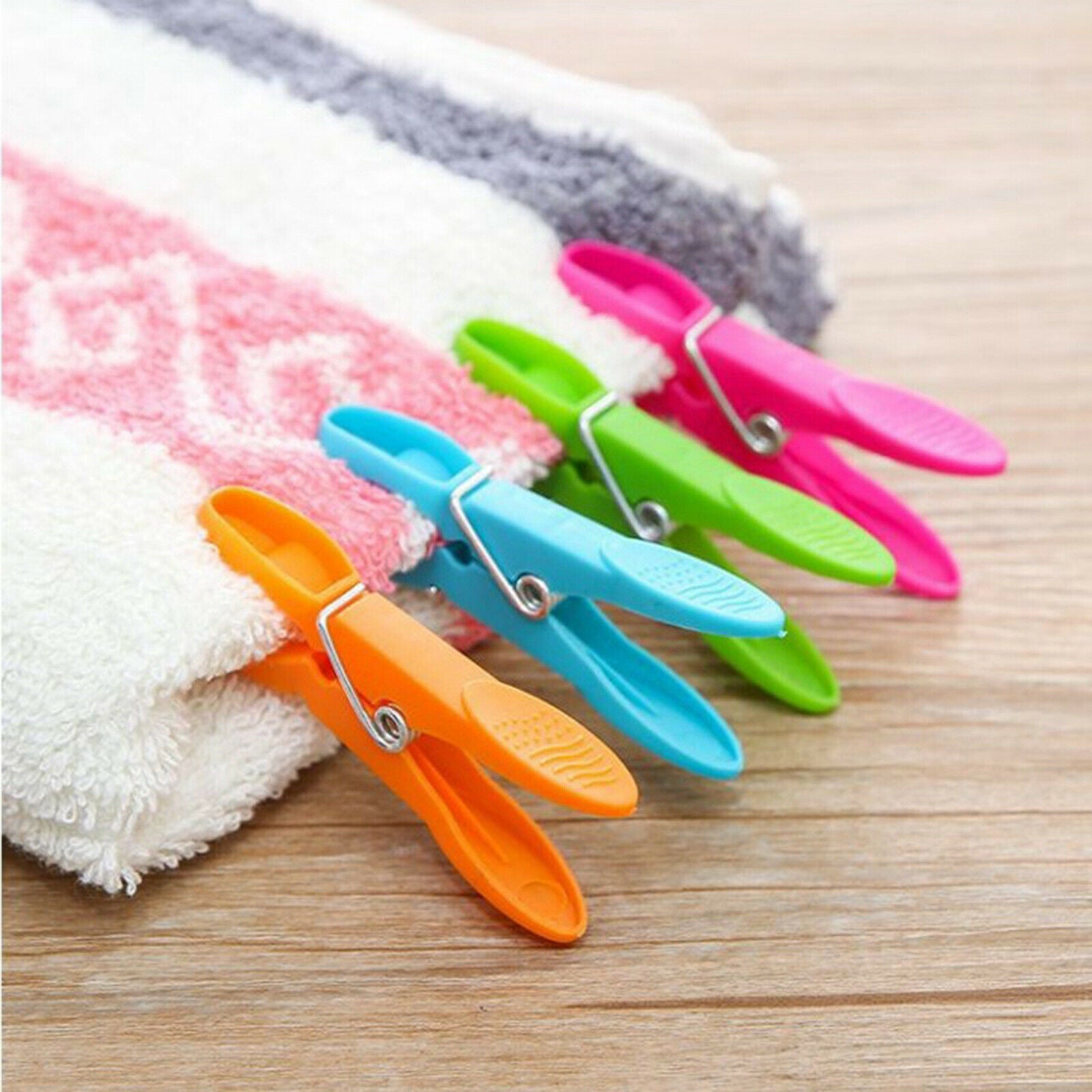 24Pack Colorful Clothes Pins with Spring Windproof Home Clothes Supplies