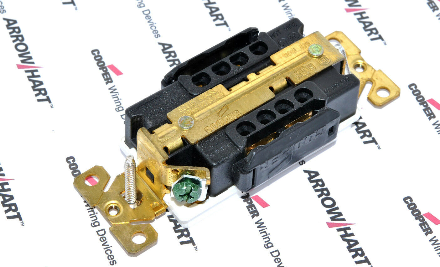 1pcs-COOPER 8362W 20A 125V Premium Decorator Hospital Duplex Receptacle 5-20R