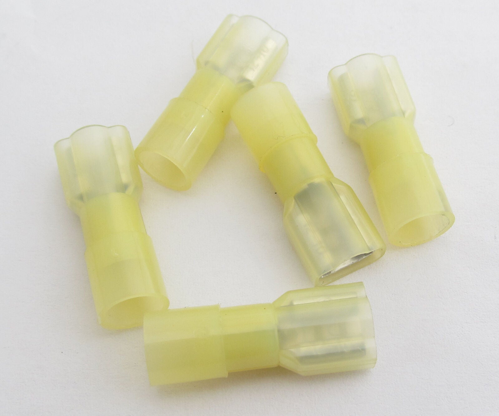 10x Yellow Nylon Full Insulated Female Copper Terminals 10-12 Gauge W:6.6mm 24A