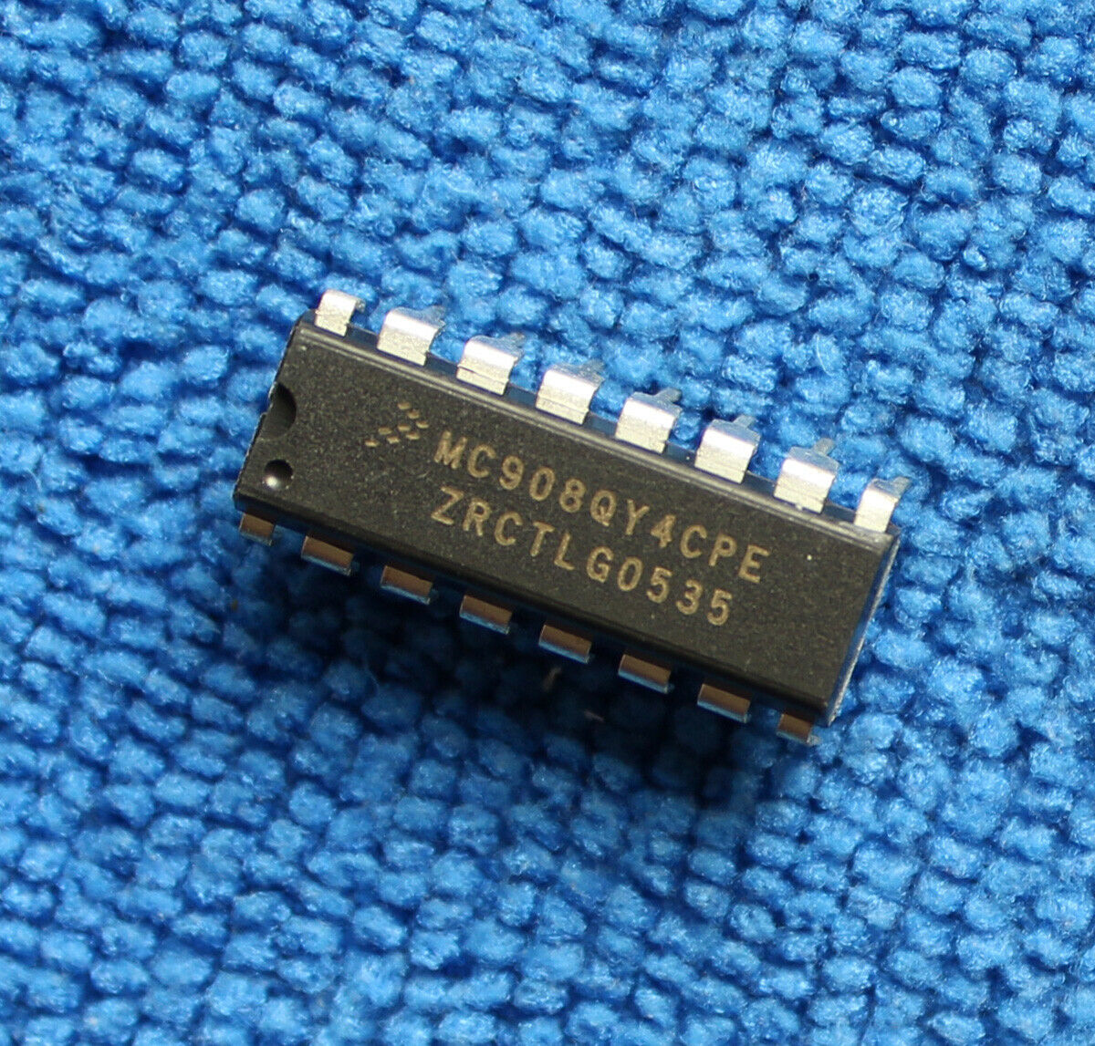 1pcs MC908QY4CPE DIP-16 Integrated Circuit IC