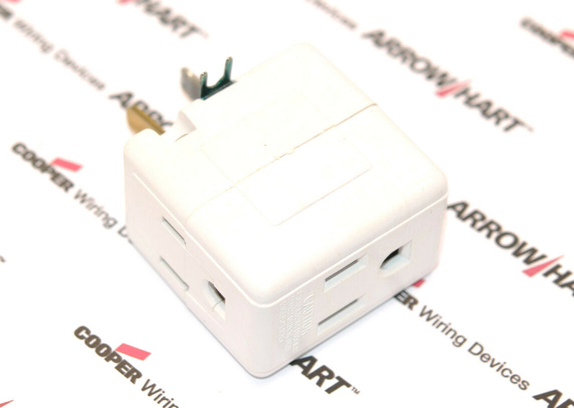 1pcs- COOPER SA483W 15A 125V Three Outlet Cube Tap Single Receptacl to 3 Outlets