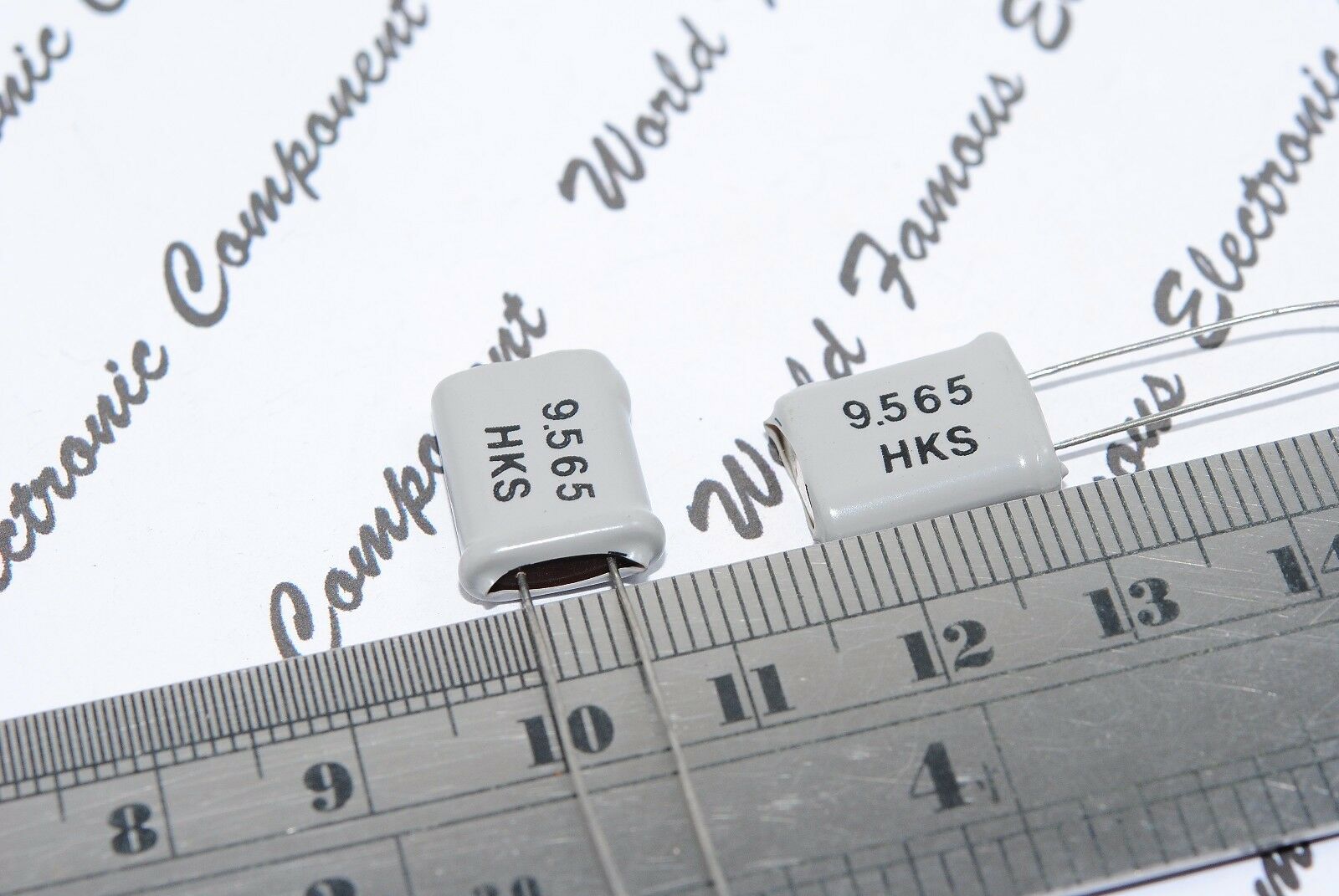 1pcs - HKS 9.565 MHZ Quartz Crystal Resonator / XTAL