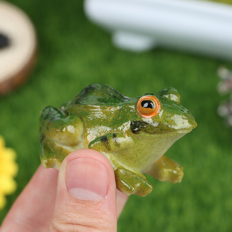 Cute Frog Mini Resins Crafts Fairy Garden Miniatures DIY Micro Landscape .l8