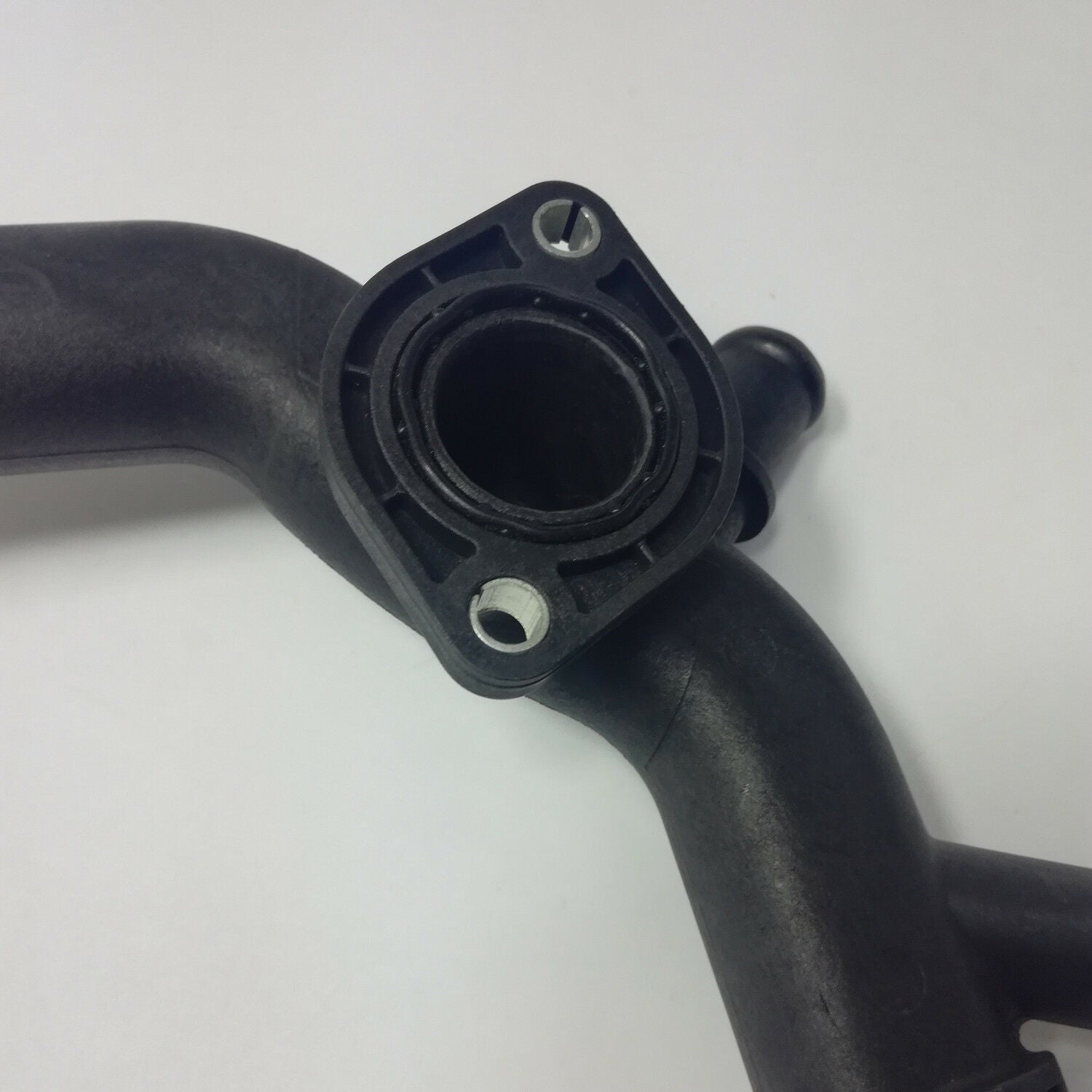 New 06E121045E Radiator Pipe Water Hose Fit for AUDI 05-08 A4 Quattro, A6 05-10