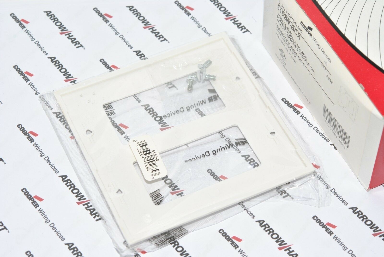 1pcs-COOPER 5152W Decorator / GFCI Receptacle Standard Nylon Wallplate 2-Gang