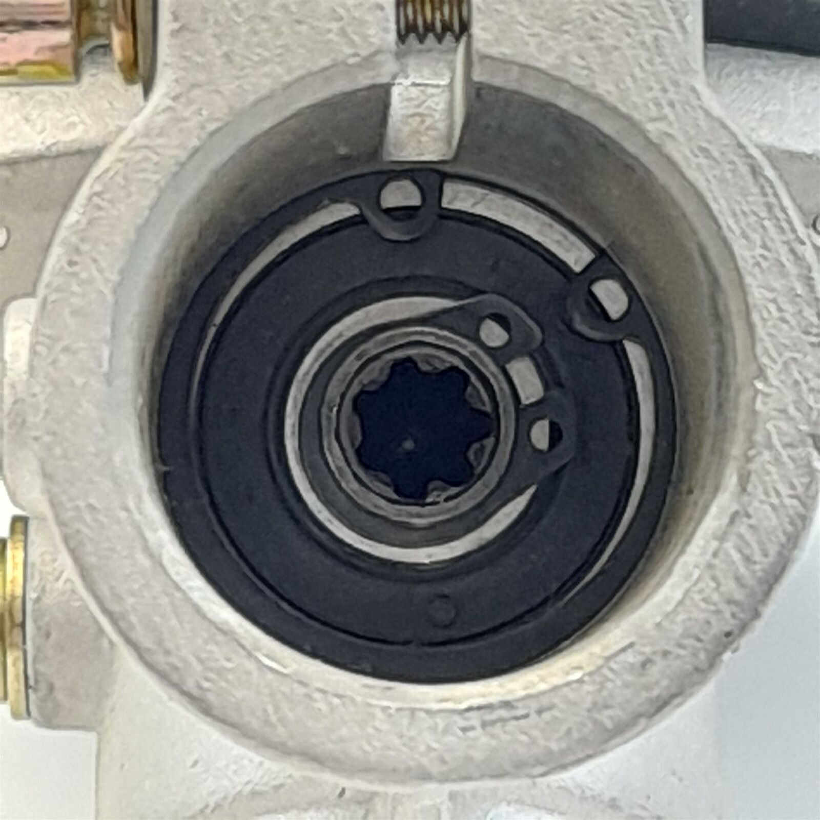 Universal Gear Box Head for Trimmers, Brush-cutters 26mm tubes, 7T, 8mm Shaft