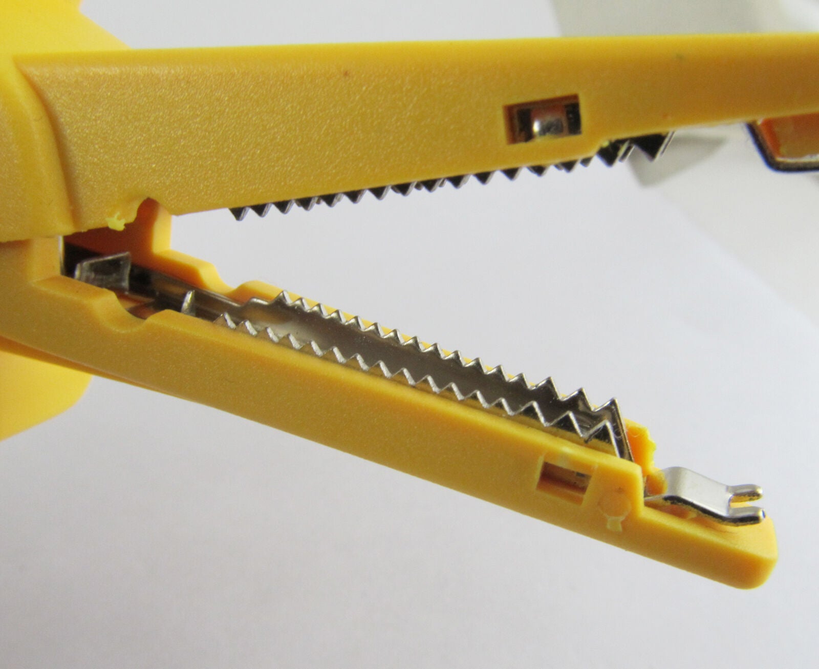 4 Colors Long Jaw Safety Alligator Clip to 4mm Banana Jack Insulated Test Adapte