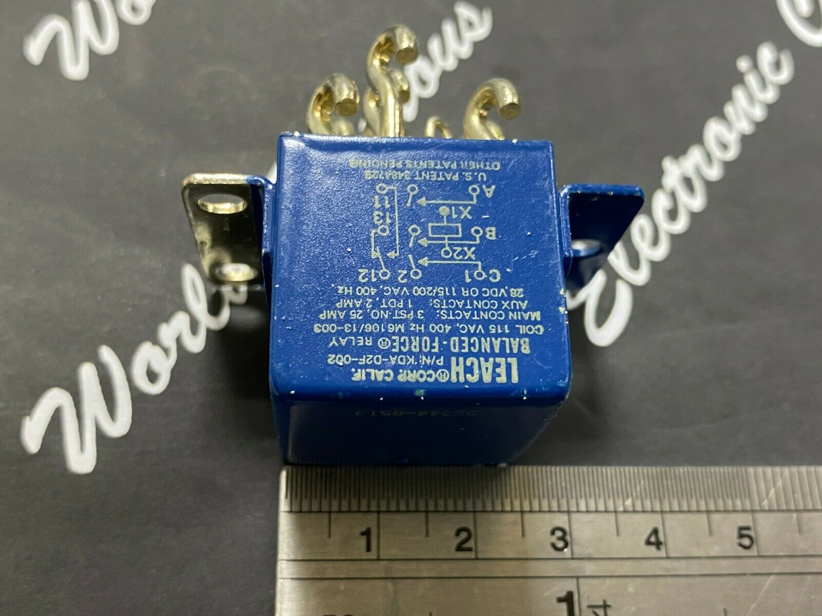 1pcs -  LEACH KDA-D2F-002 28VDC OR 115/200VAC 3PST-NO 25A  Relay - AHX209