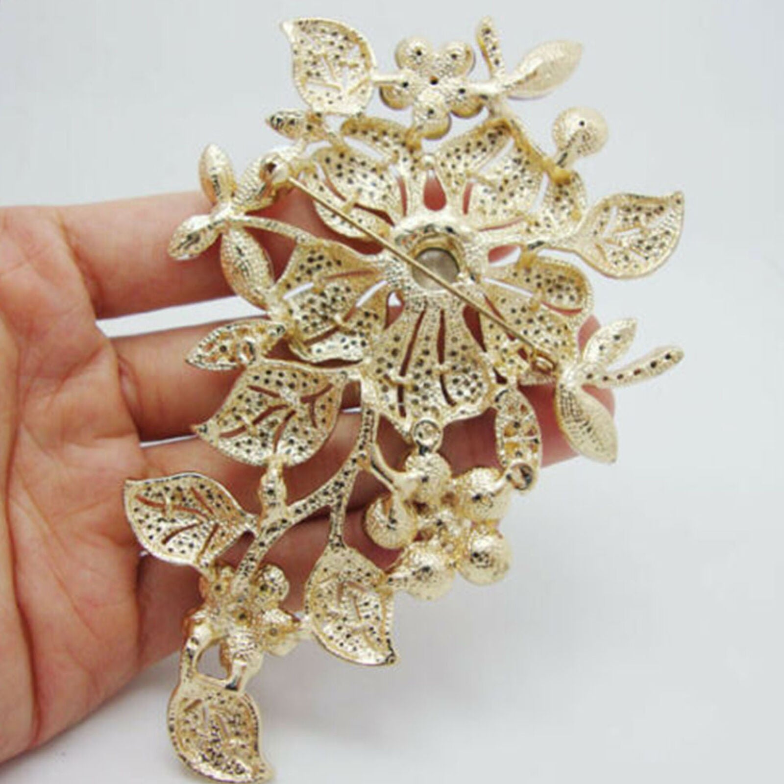 High quality Fashion Pretty Orchid Pink Rhinestone Crystal Flower Brooch Pin