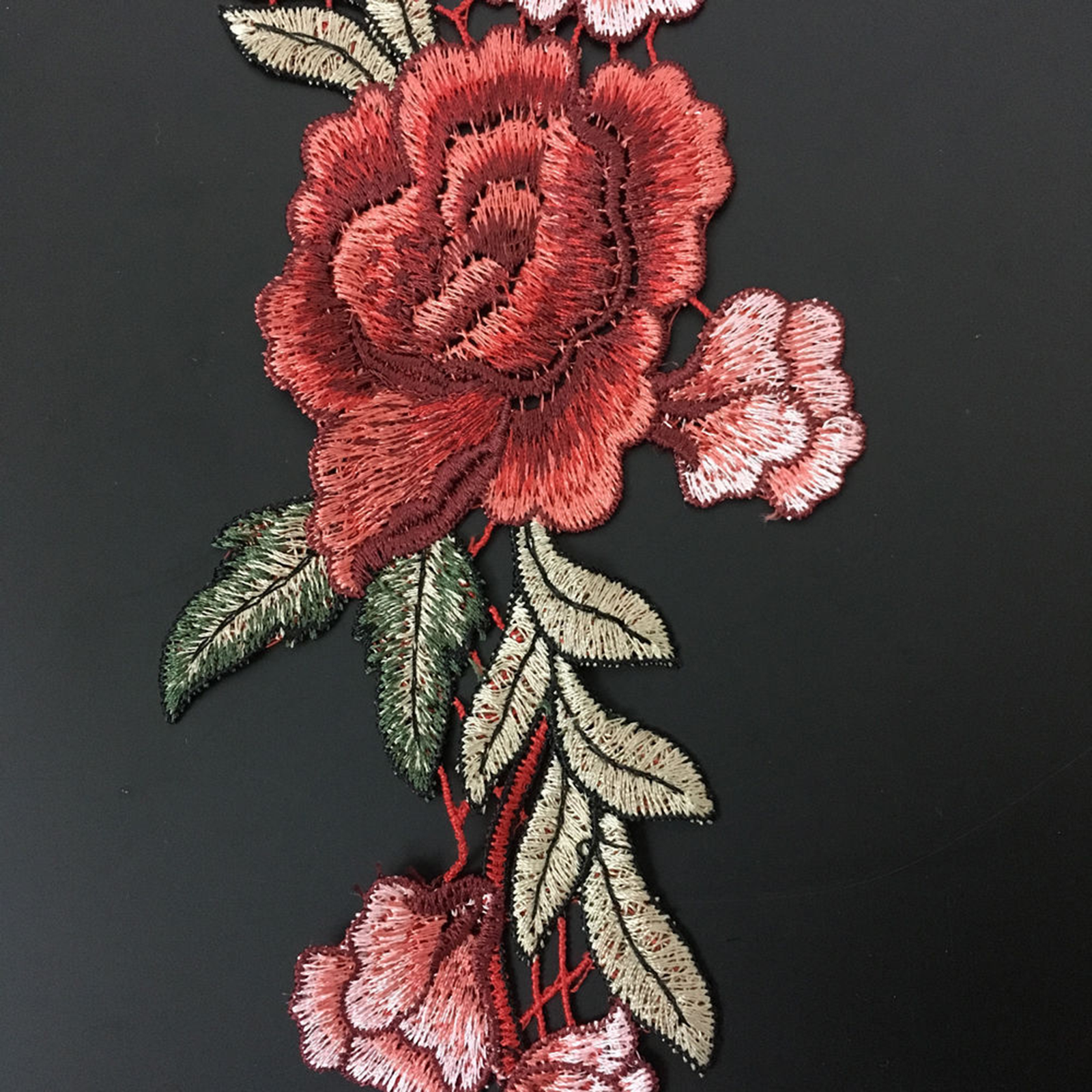 2 x Embroidery Rose Flower Sew On Patch Badge Bag Hat Jeans Dress Applique Craft