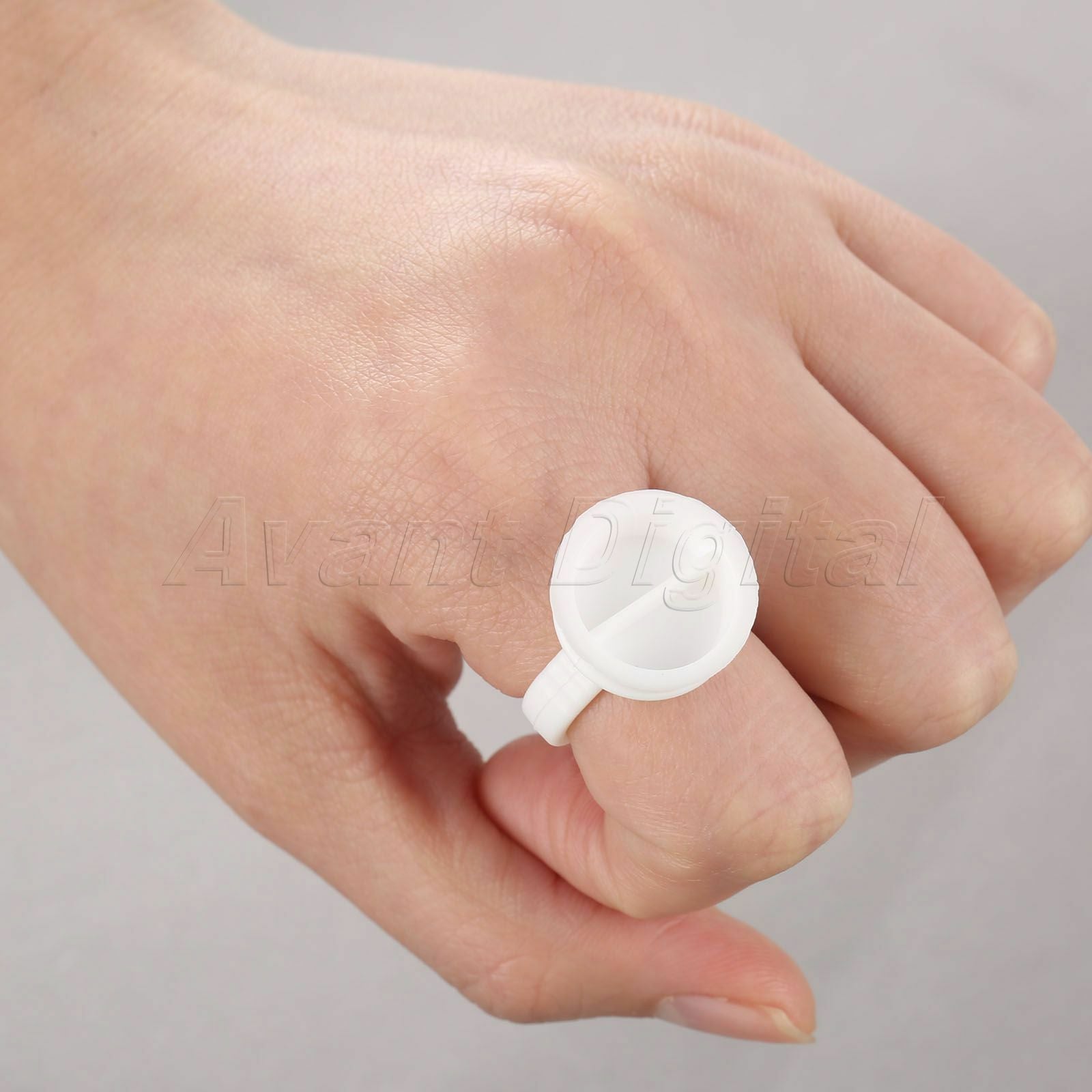 50pcs Plastic Pigment Ink Cups Tattoo Finger Ring Holder Disposable Container