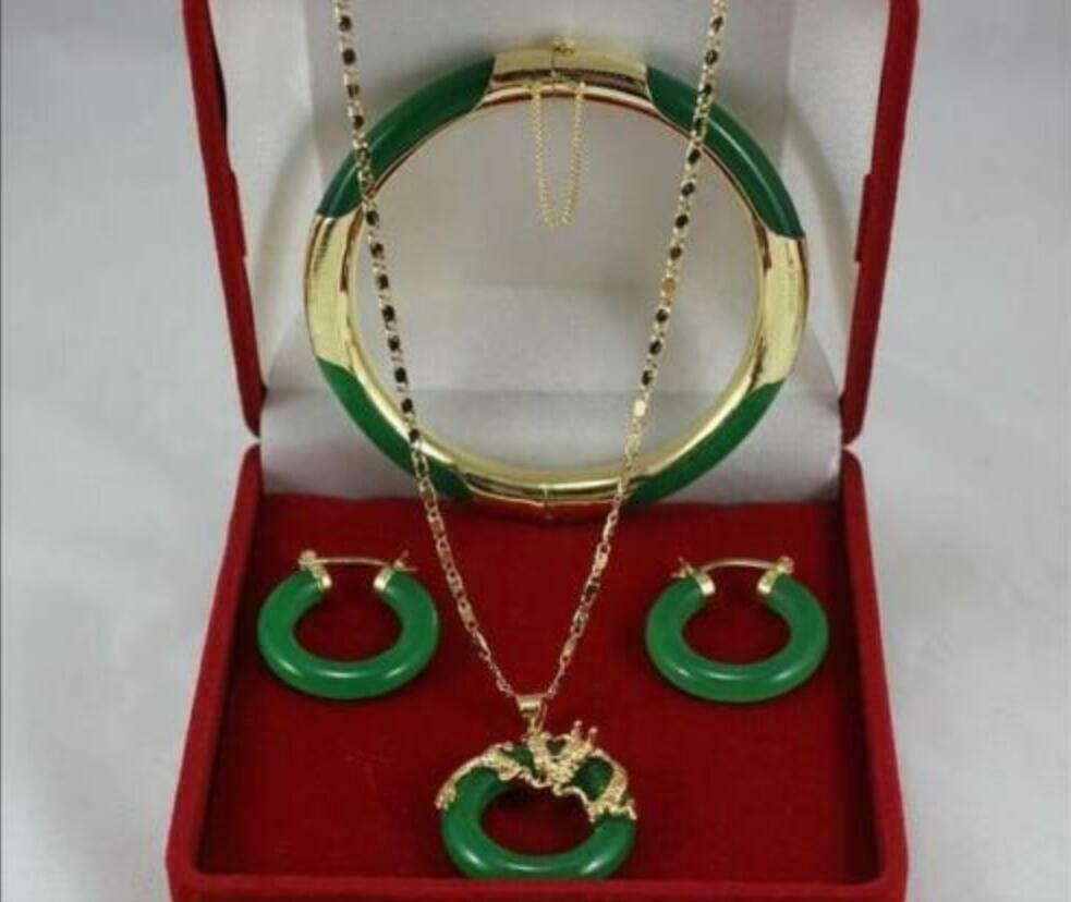 18KGP Fashion jewelry Green Jade Pendants Necklace Bracelet Earring Set AAA
