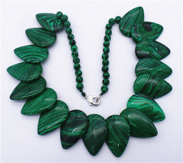 1 Strand Green Malachite Overlapping Flat Teardrop Pendant Beads Necklace HH7367