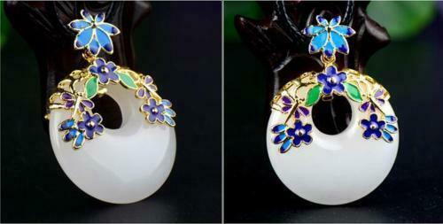 Fashion Beautiful Natural White Hand-carved Lucky Buckle Jadeite Pendant Style