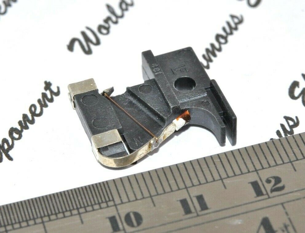4PCS - LITTELFUSE rating:1-1/2 048101.5H 1.5A Alarm Indicating Fuse