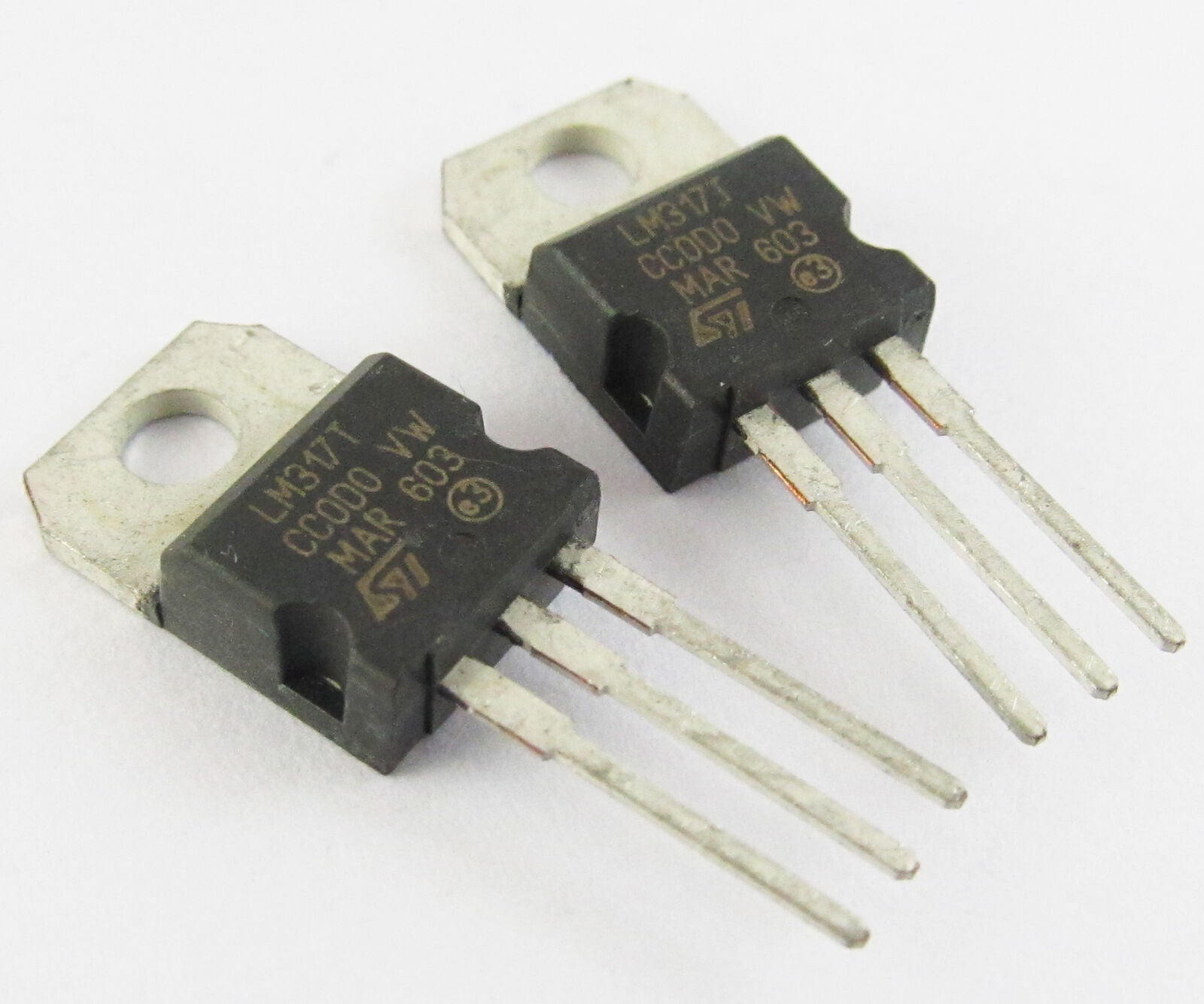 8pcs IC chip LM317T LM 317, 1.2V to 37V Voltage Regulator