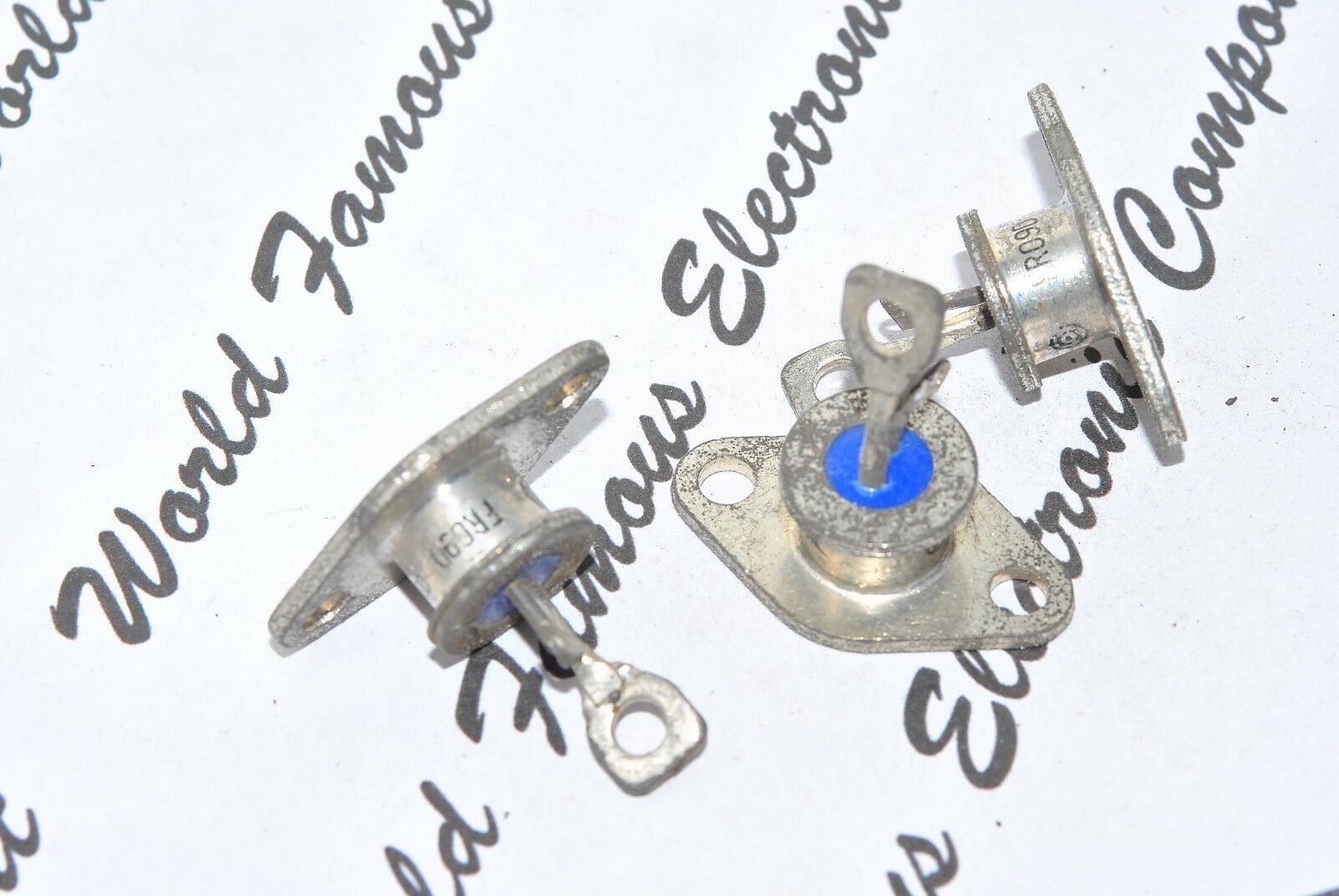1pcs - HITACHI FR09D 16A 200V  TRIAC