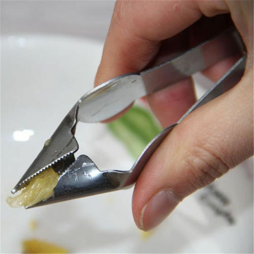 Eye Remover Fruit Corer Peeler Tools Kitchen Pineapple Clip Cutter Slicer