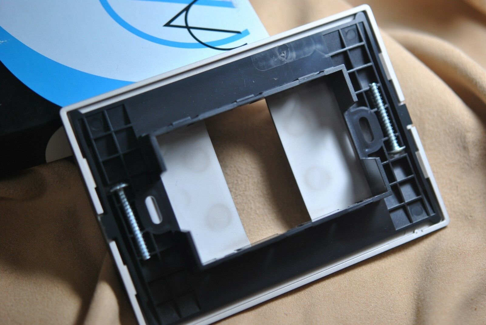 1pcs - COOPER Antares WD30168 Plate 2-units Copper