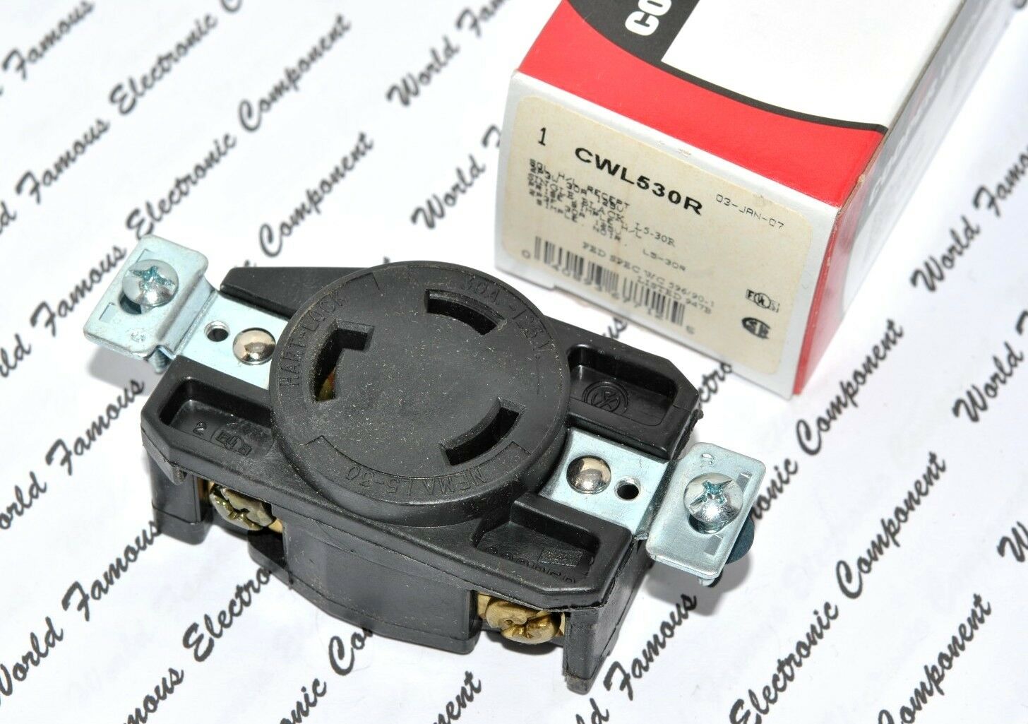 1pcs-COOPER CWL530R NEMA L5-30R 30A 125V Twist Hart-Lock Locking Receptacle