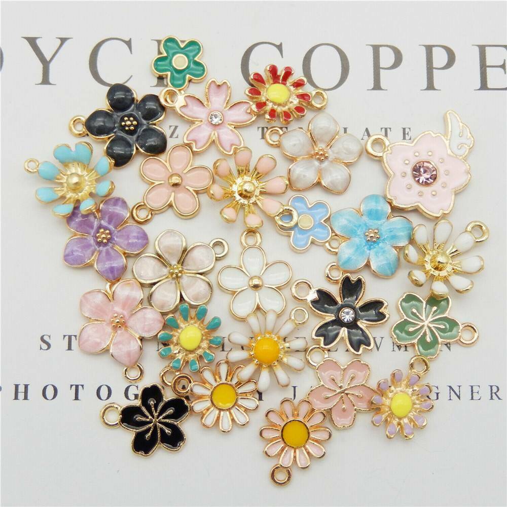 Assorted Mixed 40pcs Enamel Alloy Daisy Flowers Pendant Charms DIY Accessories !
