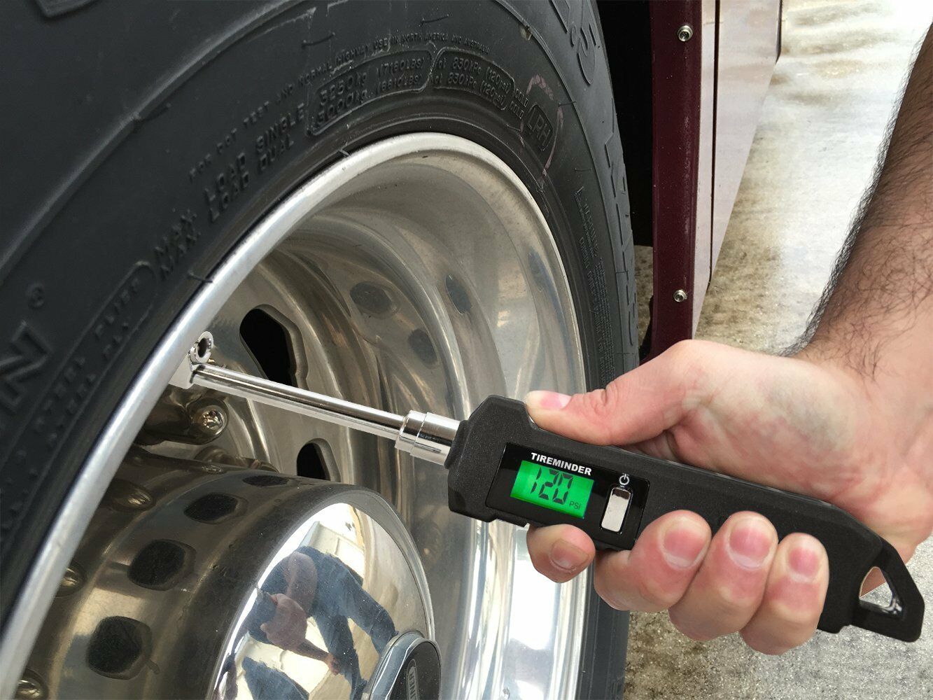 150PSI Digital Tire Pressure Gauge and Air-Releaser w/ 2 Nozzle PSI/BAR/KPA Unit