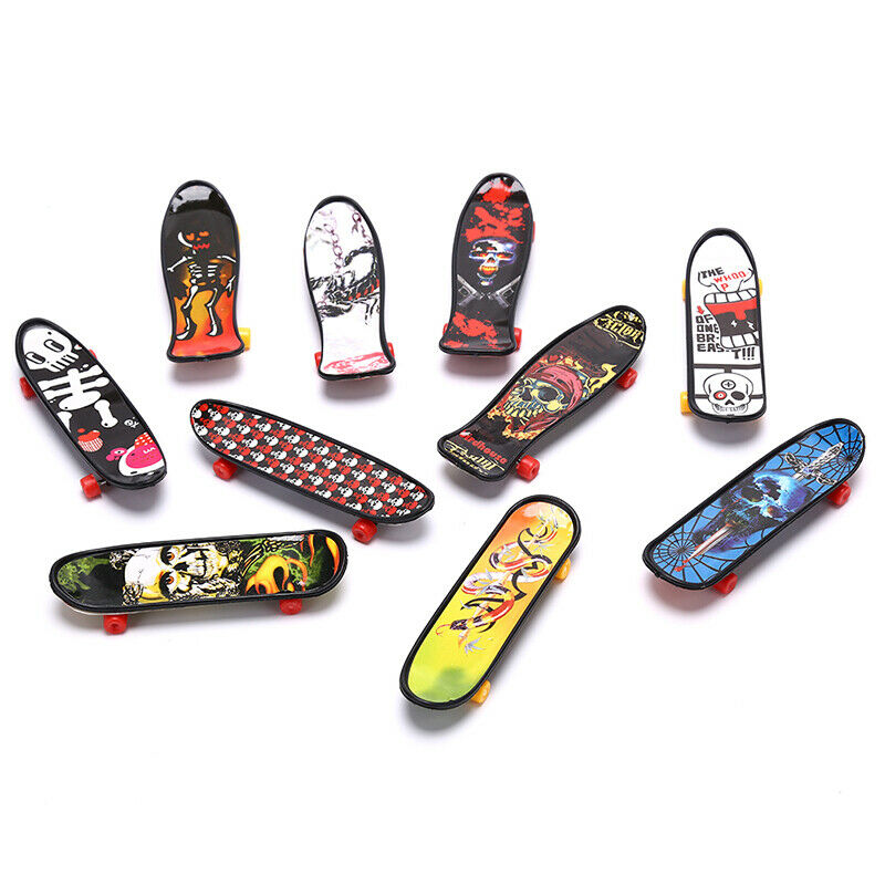 Plastic Mini Skate Finger Skateboarding Fingerboard Novelty Toys For Boys.l8